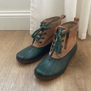 GH Bass Green Winter Bean Boots Fits Size 8